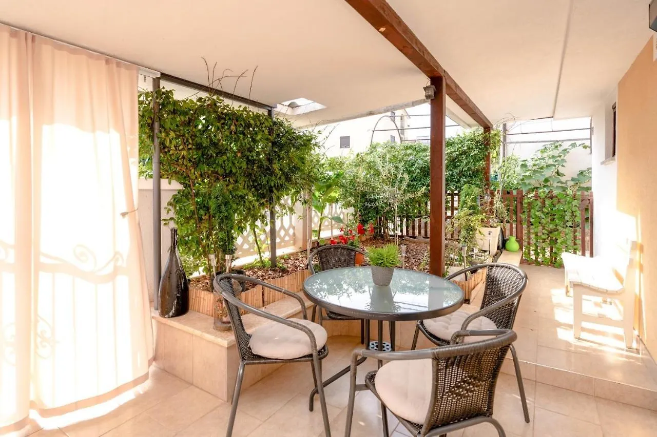 Apartment Adriatic Novigrad
