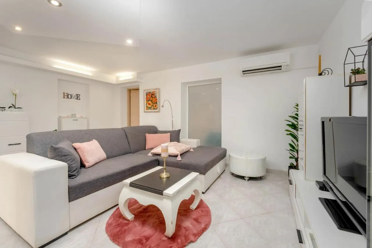 Apartment Adriatic Novigrad  Novigrad (Istria)
